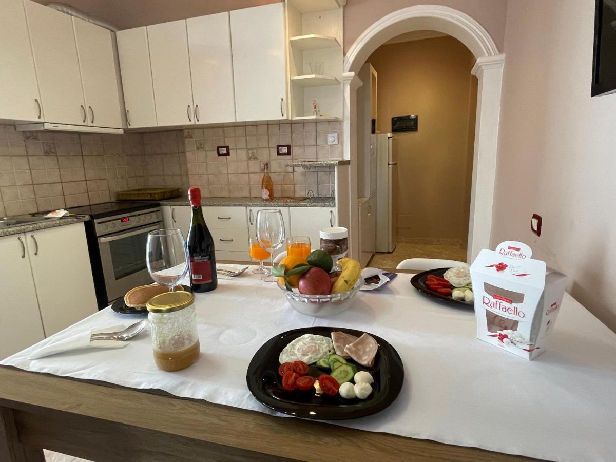 Sea View Apartment Влёра Экстерьер фото